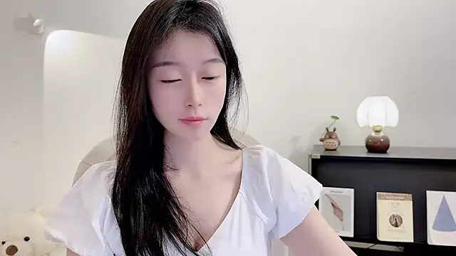 Onechestnut online show from 11/20/25, 06:35