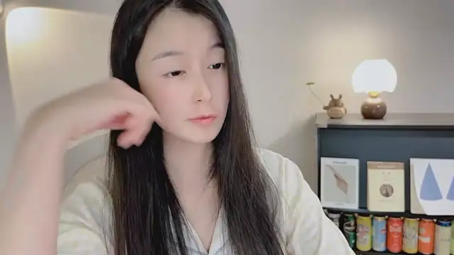 Snapshot of Onechestnut chatting on 04/14/26, 01:06 Onechestnut online show from 04/14/26, 01:06