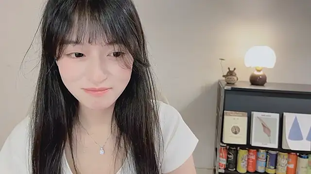 Snapshot of Onechestnut chatting on 05/16/26, 01:10 Onechestnut online show from 05/16/26, 01:10