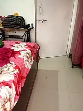 Snapshot of Heart-Kavya chatting on 12/15/25, 12:09 Heart-Kavya online show from 12/15/25, 12:09