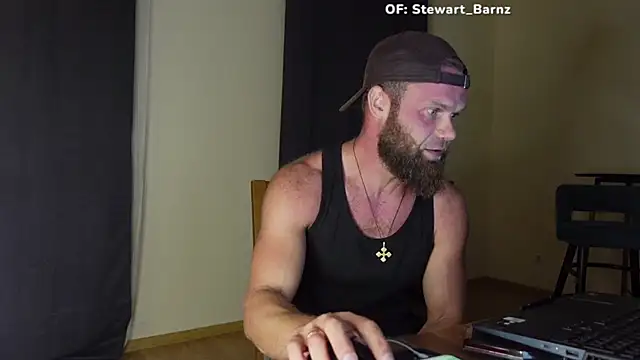 Snapshot of Stewart_Barnz chatting on 07/10/26, 10:01 Stewart Barnz online show from 07/10/26, 10:01