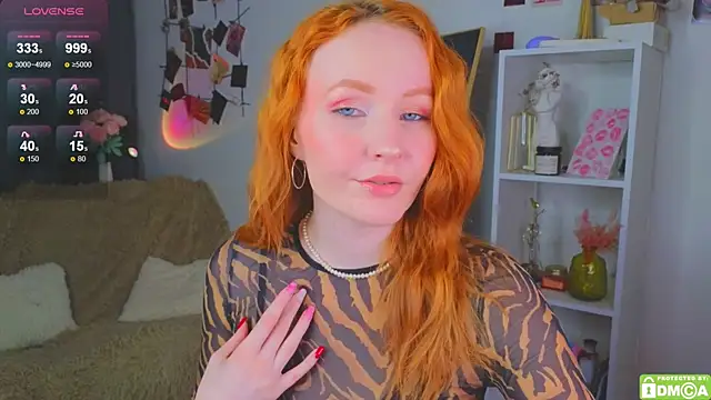 JoyceJones online show from 10/18/25, 07:14