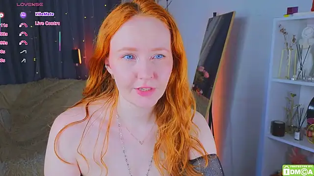 Snapshot of JoyceJones chatting on 07/22/26, 11:35 JoyceJones online show from 07/22/26, 11:35