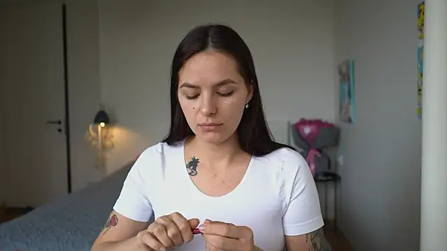 EwelynScott online show from 11/12/25, 08:04