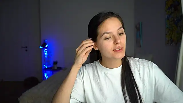 EwelynScott online show from 11/30/25, 11:09