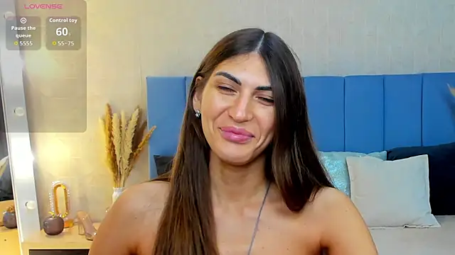 MaggieTurner online show from 09/15/25, 01:38