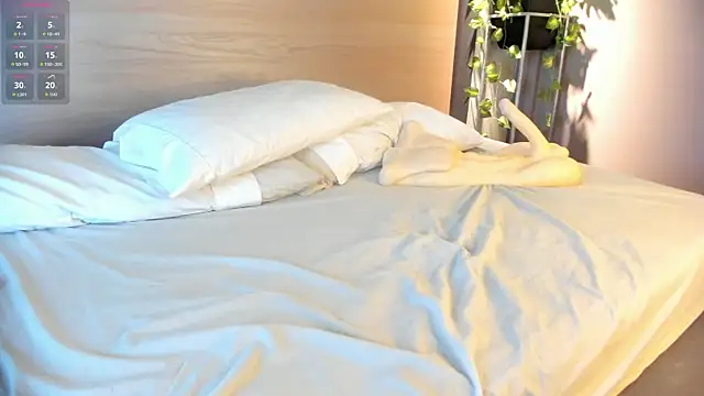 Snapshot of alexamonroe_ chatting on 11/27/25, 08:44 alexamonroe online show from 11/27/25, 08:44