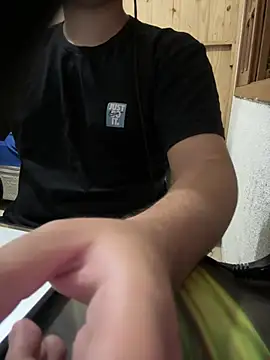 Snapshot of Brinquedo-da-zoe chatting on 02/24/26, 01:47 Brinquedo-da-zoe online show from 02/24/26, 01:47