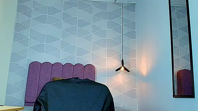 Aly Loving online show from 11/11/25, 08:20