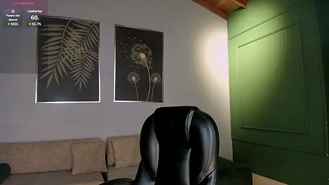 MeganScott online show from 12/05/24, 08:22