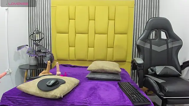 bryonycutee online show from 10/16/25, 12:39