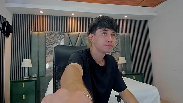 Michael blue online show from 10/24/25, 02:35