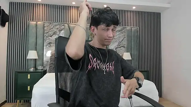 Michael blue online show from 10/30/25, 08:20