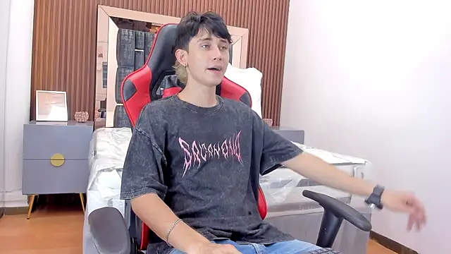 Michael blue online show from 11/01/25, 09:06