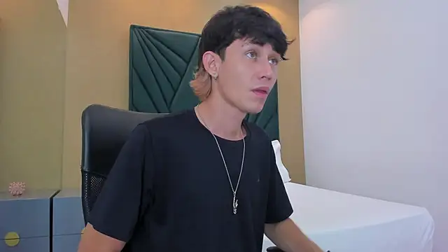 Michael blue online show from 12/17/25, 12:00