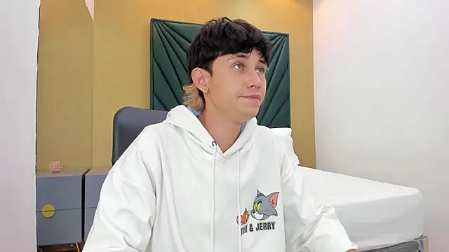 Michael blue online show from 12/21/25, 12:56