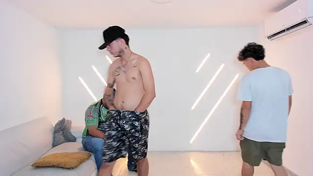 Snapshot of brutal_sex_room2k chatting on 09/22/25, 12:29 brutal sex room2k online show from 09/22/25, 12:29