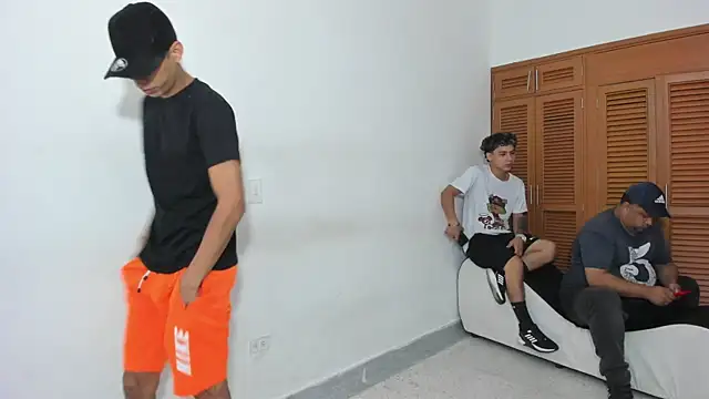 Snapshot of brutal_sex_room2k chatting on 10/12/25, 12:59 brutal sex room2k online show from 10/12/25, 12:59