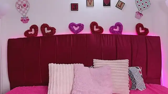 Snapshot of cuteeimy chatting on 02/14/26, 05:53 cuteeimy online show from 02/14/26, 05:53