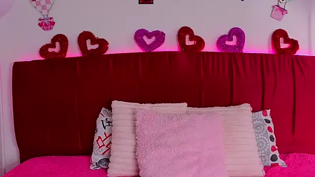 Snapshot of cuteeimy chatting on 02/17/26, 06:14 cuteeimy online show from 02/17/26, 06:14