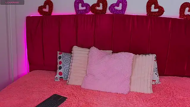 cuteeimy online show from 04/23/26, 07:16