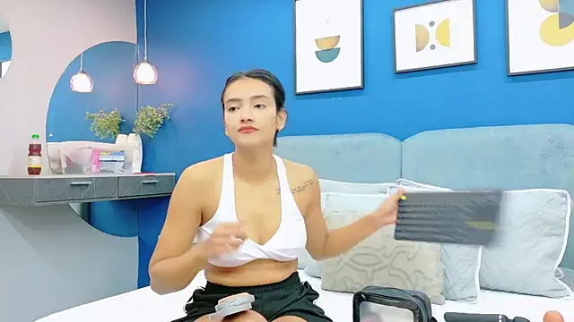 lixie peyton online show from 12/05/25, 01:09