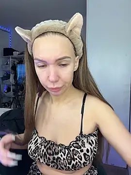 AlysonHuxley  online show from 02/18/26, 04:08