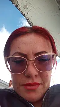 carolinhe  online show from 11/26/25, 08:43