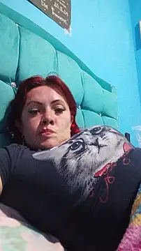 carolinhe  online show from 12/01/25, 10:15