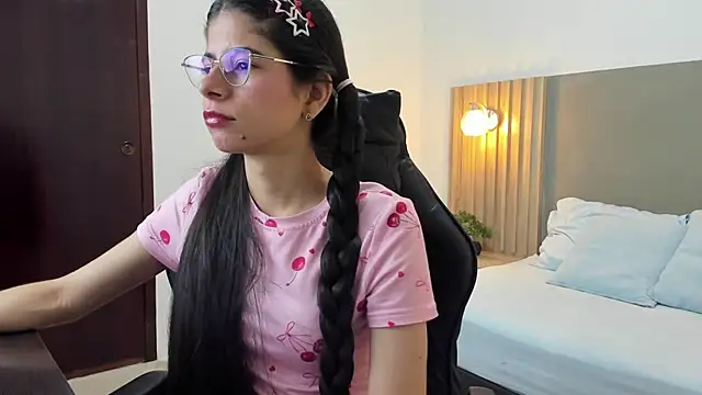 carlina 15 online show from 09/10/25, 12:16