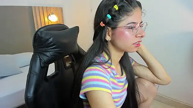 carlina 15 online show from 10/01/25, 12:22