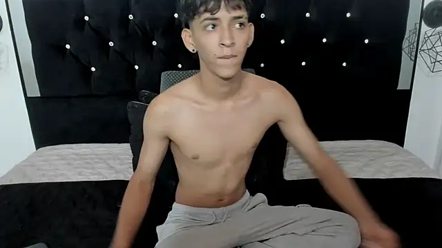 Sebas cat online show from 02/07/26, 02:48