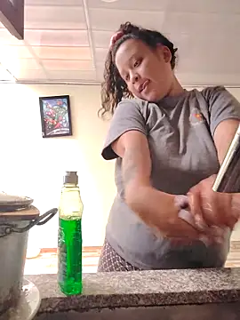 Snapshot of You-sexy-starr chatting on 10/15/25, 04:51 You-sexy-starr online show from 10/15/25, 04:51