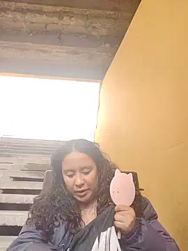 Snapshot of You-sexy-starr chatting on 10/23/25, 06:39 You-sexy-starr online show from 10/23/25, 06:39