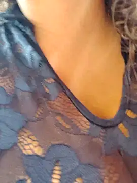 Snapshot of You-sexy-starr chatting on 11/05/25, 06:19 You-sexy-starr online show from 11/05/25, 06:19