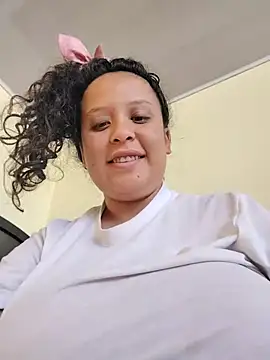 Snapshot of You-sexy-starr chatting on 11/07/25, 03:01 You-sexy-starr online show from 11/07/25, 03:01