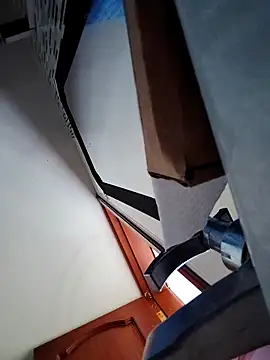 Snapshot of You-sexy-starr chatting on 11/08/25, 05:01 You-sexy-starr online show from 11/08/25, 05:01