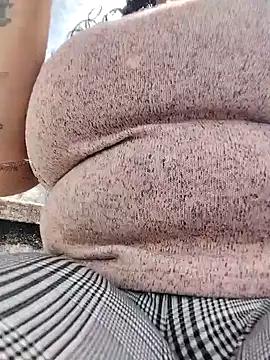 Snapshot of You-sexy-starr chatting on 11/23/25, 03:34 You-sexy-starr online show from 11/23/25, 03:34