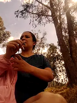 Snapshot of You-sexy-starr chatting on 12/03/25, 04:49 You-sexy-starr online show from 12/03/25, 04:49