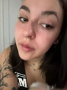 babykalirose online show from 05/26/26, 12:06