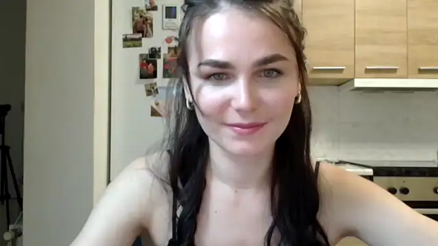 Silviaa a online show from 10/13/25, 07:36