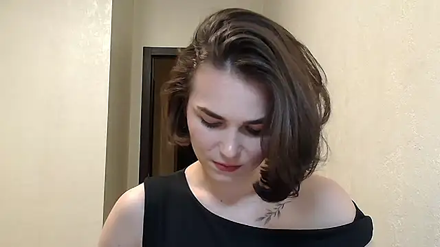 Snapshot of Silviaa_a chatting on 06/07/26, 07:28 Silviaa a online show from 06/07/26, 07:28
