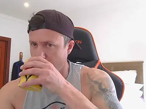 TroyDieselXXX online show from 09/21/25, 07:43