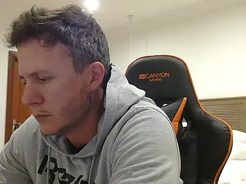 TroyDieselXXX online show from 04/19/26, 06:10