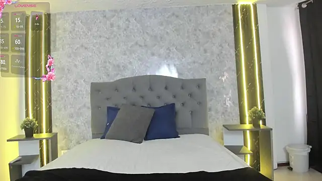 GiannaSlimJB online show from 02/25/26, 07:56