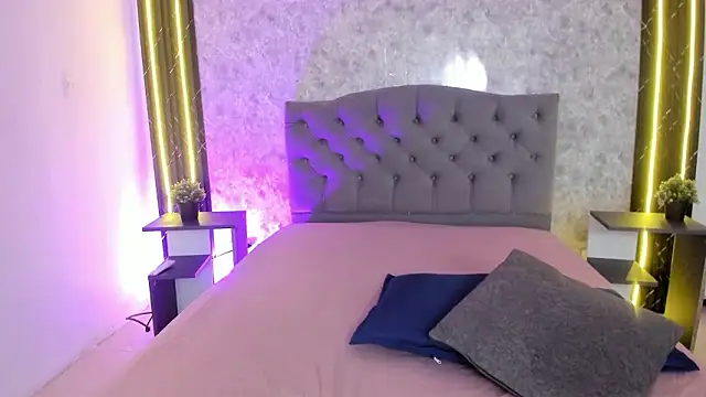 GiannaSlimJB online show from 02/26/26, 07:35