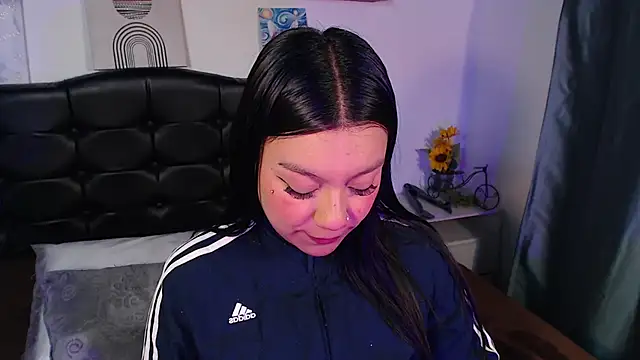 Snapshot of camigp chatting on 01/14/26, 04:40 camigp online show from 01/14/26, 04:40