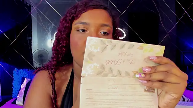 Snapshot of Alaia_Gutierrez chatting on 10/08/25, 09:01 Alaia Gutierrez online show from 10/08/25, 09:01