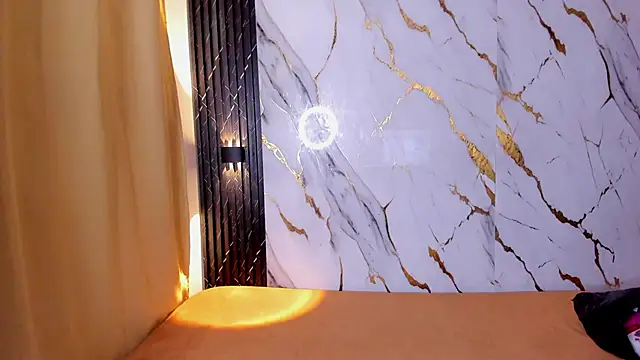 Snapshot of Alaia_Gutierrez chatting on 11/11/25, 09:48 Alaia Gutierrez online show from 11/11/25, 09:48