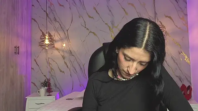 Snapshot of Scaarlettfox chatting on 12/05/25, 02:03 Scaarlettfox online show from 12/05/25, 02:03